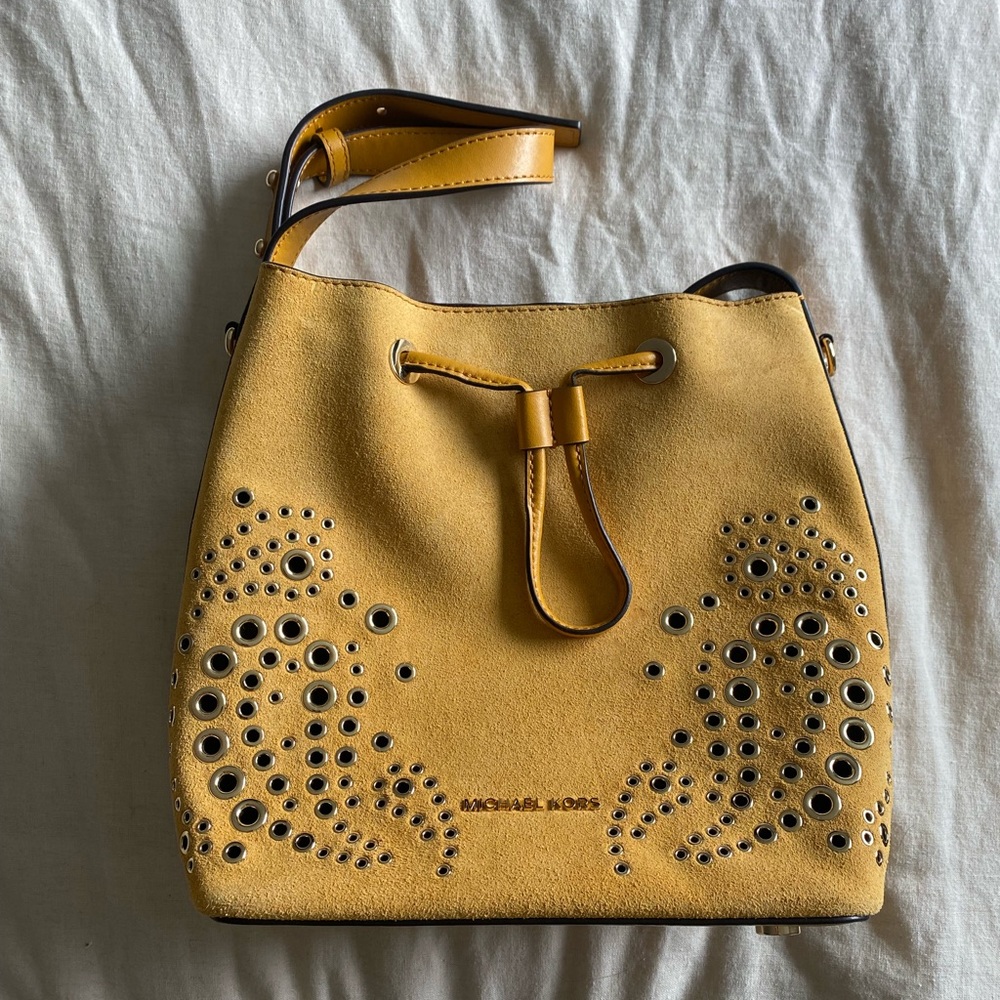 Micheal Kors bucket bag